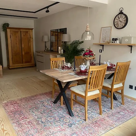 Holzapfel, Natürlich Und Gemütlich