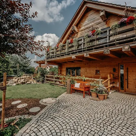 Holzapfel, Natürlich Und Gemütlich