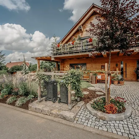 Apartment Holzapfel, Natürlich Und Gemütlich *