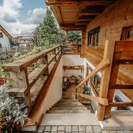 Holzapfel, Natürlich Und Gemütlich *