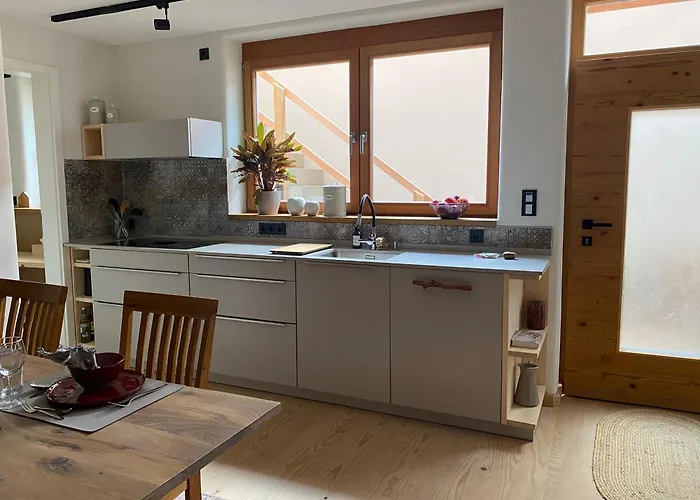 Holzapfel, Natuerlich Und Gemuetlich *