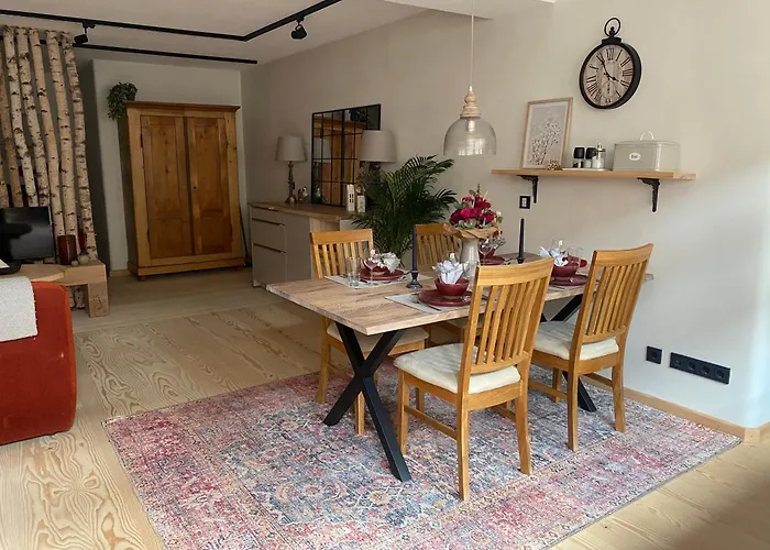 Holzapfel, Natuerlich Und Gemuetlich